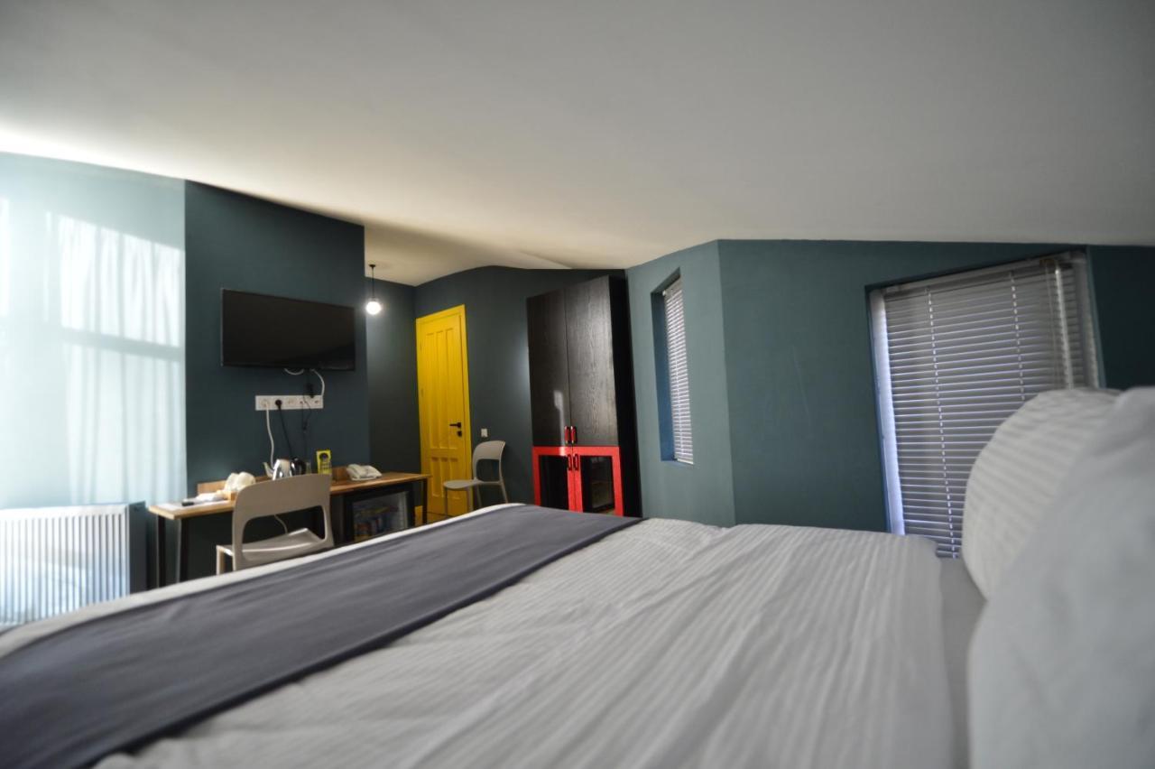 Boutique Hotel 27+ Tbilisi Exterior foto